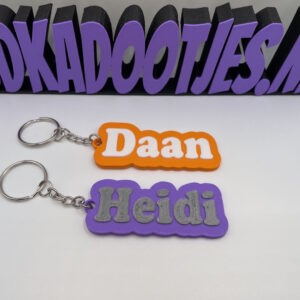 Sleutelhanger met naam - in 2 kleuren
